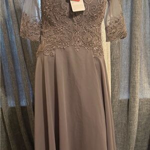 JJs House Long Sleeve Lace Dress in Gray NWT
